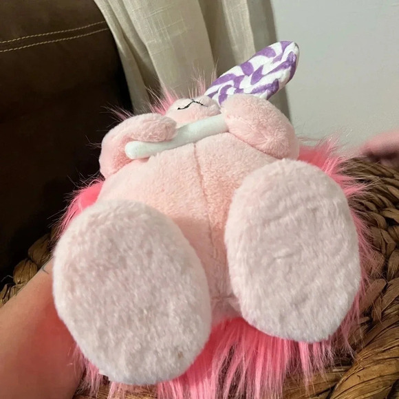 Hallmark Pink Singing Hedgehog Musical Plush Lollipop Valentine 9" Sweet Treat - Picture 3 of 8